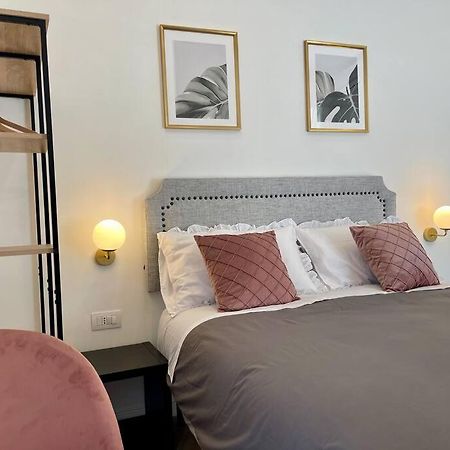 Appartamento La Casa Di Ary Napoli Esterno foto